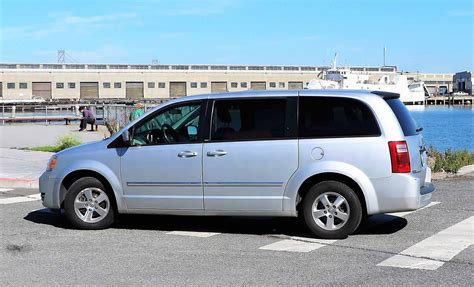 7 Passenger Minivan Rental – United States 